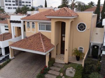 Casa de 1 habitación, Zapopan · Casa en Venta, Coto La Colina en Royal Country, Zapopan.