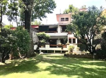 Casa · 460m² · 4 Recámaras · 2 Estacionamientos · San Jerónimo Lidice, Casa en Venta