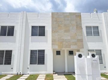 Casa · 93m² · 3 Recámaras · 1 Estacionamiento · Casa en Renta en Cerca del Aeropuerto El Marques Queretaro Gaa