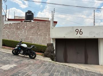 N/A · Casa en Venta en Lomas de Bellavista, 5 Recámaras, 7 Baños y Jardín con Asador