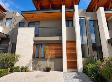 N/A · Exclusiva Residencia de Lujo en Renta | Altozano, Querétaro
