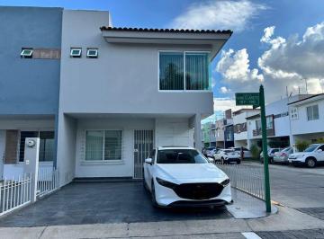 Casa en condominio · 120m² · 3 Recámaras · 2 Estacionamientos · Casa en Renta en Coto Andalucía, Real de Valdepeñas | 3 Recámaras | A/c