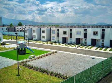 Privada · En Renta - Bonita Casa en Fraccionamiento en Calimaya ¡A Estrenar!