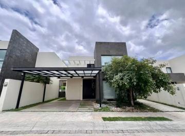 Casa de 3 habitaciones, · Casa en Venta en Fraccionamiento Residencial La Cañada