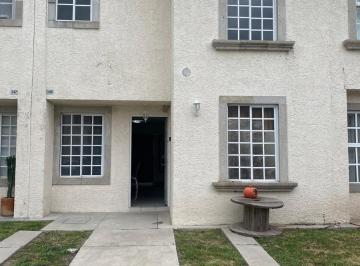 Casa · 126m² · 3 Recámaras · 2 Estacionamientos · Casa Amueblada en Renta La Cantera Celaya