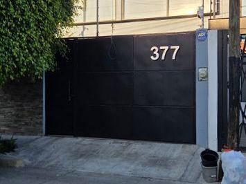 Oficina · 311m² · 2 Estacionamientos · Oportunidad Casa en Venta Ladron de Guevara (Opción Oficinas Puerta Cerrada)
