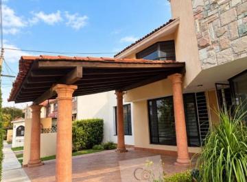 Casa de 5 habitaciones, Pachuca · Casa en Venta Arboledas de San Javier