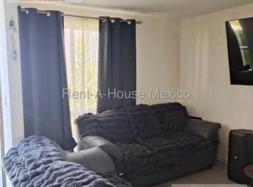 Casa · 94m² · 3 Recámaras · 2 Estacionamientos · Casa en Venta en Valle Imperial 26 - 1221.