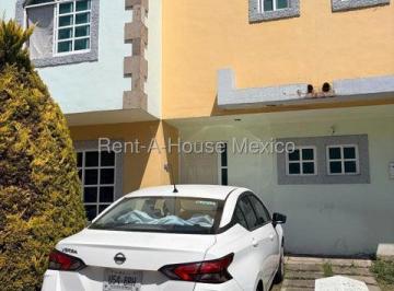 Casa · 99m² · 2 Recámaras · 2 Estacionamientos · Casa en Venta en Fraccionamiento Bosques de La Hacienda 1a Sección Cuautitlán Izcalli Zg 27 - 959