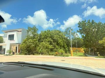 Terreno / Lote , Benito Juárez · Terreno en Venta en Lagos del Sol, Cancún | Esquina | 418.298 m² | Junto a Área Verde
