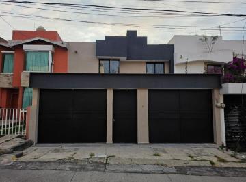 Casa de 3 habitaciones, Naucalpan de Juárez · Se Vende Casa con Vigilancia en Ciudad Satelite