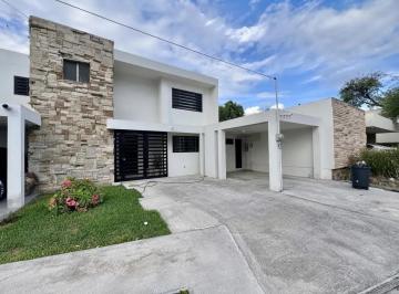 1 · Casa en Renta Colonia del Valle Zona San Pedro Garza García