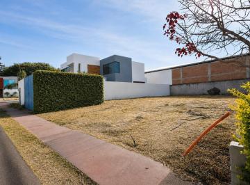 Terreno / Lote , Tlajomulco de Zúñiga · Terreno en Venta La Rioja Oportunidad Para Construir Una Residencia de Lujo