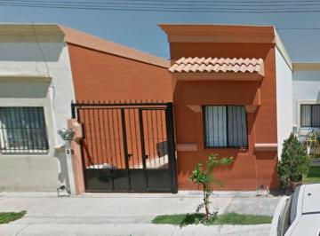 Casa de 2 habitaciones, Irapuato · Casa en Venta en Irapuato