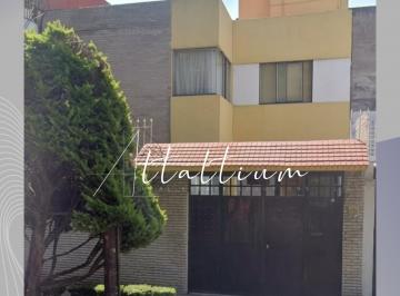 Casa de 3 habitaciones, Benito Juárez · Venta de Casa Calle San Borja Colonia Vértiz Narvarte, Benito Juárez Cerca de Metro Eugenia