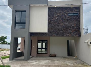 Casa de 3 habitaciones, Centro · Casa en Venta, 3 Recámaras con Baño Propio Fracc Diamante