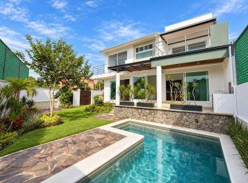 Casa de 3 habitaciones, Cuernavaca · Casa Nueva con Alberca y Jardín Propio en Priv. en Lomas de Tzompantle | Norte de Cuernavaca
