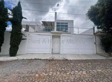 Casa de 3 habitaciones, Tequisquiapan · Tequisquiapan Centro Rento Casa 3 Recamaras + Servicio 4 Baños 3 Cocheras