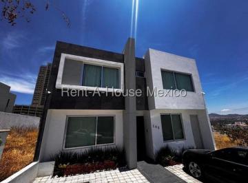 Casa en condominio de 3 habitaciones, Querétaro · Casa en Venta en Cumbres de Lago
