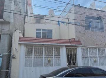 Casa de 5 habitaciones, Guadalajara · Casa en Venta en Mezquitan Country