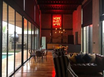 Casa de 2 habitaciones, Cuernavaca · Casa $6´480,000 - Calzada de Los Reyes - en Fraccionamiento