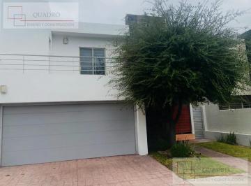 Casa · 1m² · 3 Recámaras · 2 Estacionamientos · Casa en Renta Cantera III