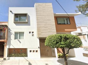 Casa de 4 habitaciones, Azcapotzalco · Venta de Casa en Irapuato, Claveria, Azcapotzalco, Cdmx