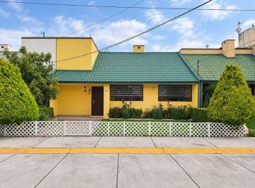 3999bfdc024e561efa2ec16aaf191ebe8fa1ac77c666ada6ac028c0e227bd5d1 · Casa en Venta Fraccionamiento Residencial San Mateo. en Toluca
