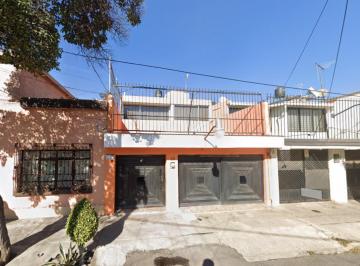 Casa de 3 habitaciones, Gustavo A. Madero · A un Paso de Plaza Tepeyac y Costco Lindavista —casa con Cochera Doble por Remate Bancario
