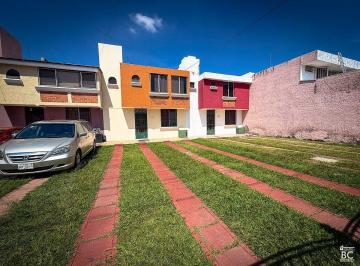 e9842c2f08020e34fe2f442683490ff2e37653a8359be564837d8f6687336edd · Casa en Renta en Zapopan | Cerca de Los Cubos, 4 Autos E Ideal Para Oficina