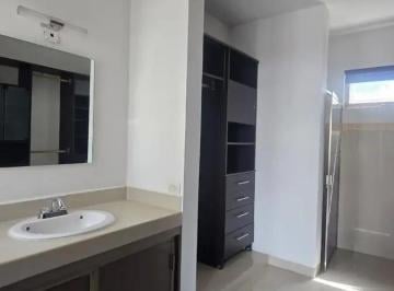 1 · Casa en Renta, 3 Recámaras y Estudio, Vista Alegre Norte, Mérida Yucatán
