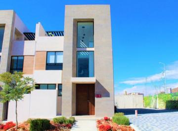 Casa en condominio de 2 habitaciones, Querétaro · Casa en Venta en Alto de Juriquilla