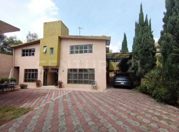 Casa de 6 habitaciones, Texcoco · Venta de Casa, Cerca de Universidad Chapingo, con 6 Recámaras, Excelente Distribución.