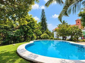 Casa · 516m² · 6 Recámaras · 5 Estacionamientos · Venta de Casa en Real de Oaxtepec, Cuernavaca, Morelos…clave 6409