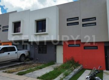 Casa · 115m² · 3 Recámaras · 2 Estacionamientos · Casa en Venta, Col, Vista Sur, Tlajomulco de Zuñiga, Jalisco