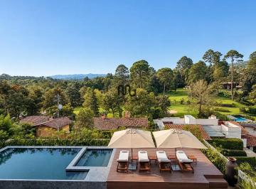 1 · Casa de Lujo en Venta en Avándaro, Valle de Bravo Junto a Club de Golf Avandaro
