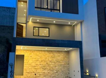 Casa · 240m² · 3 Recámaras · 2 Estacionamientos · Casa en Venta Zona Sureste en León, Guanajuato Lomas de Punta del Este