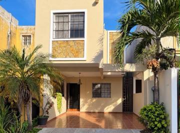 Casa · 3 Recámaras · Casa - Fraccionamiento Floresta