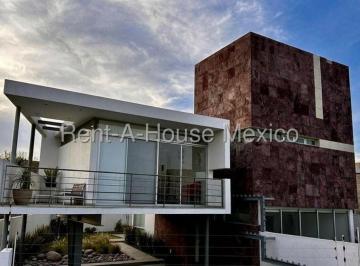 Casa de 3 habitaciones, Querétaro · Real de Juriquilla, Qro. - Casa con Terreno de 515 m², Construcción 360 m² - Venta