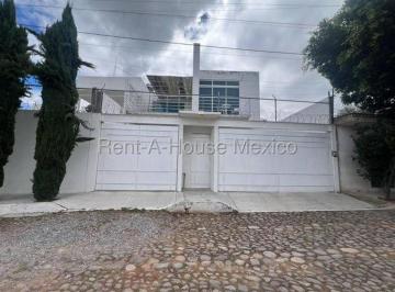 Casa de 3 habitaciones, Tequisquiapan · Casa en Renta, Amueblada en Tequisquiapan