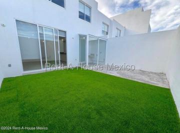 Casa de 2 habitaciones, El Marqués · Zibata - Renta. Casa de 2 Recamaras Mas Estudio.