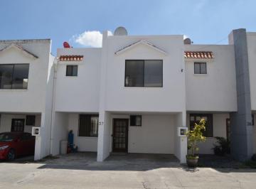 Casa de 3 habitaciones, San Pedro Cholula · Se Vende Casa en Residencial Marsella, Excelente Ubicación