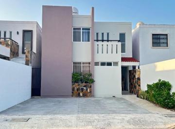 Casa · 151m² · 3 Recámaras · Renta Casa Cholul Mérida, Yucatán