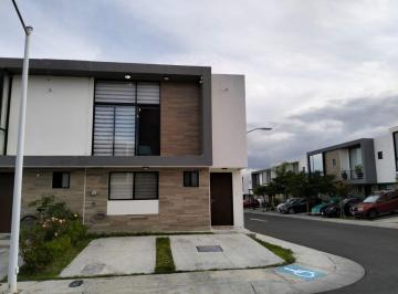 Casa de 2 habitaciones, Querétaro · Casa Amueblada en Renta Arboleda El Refugio