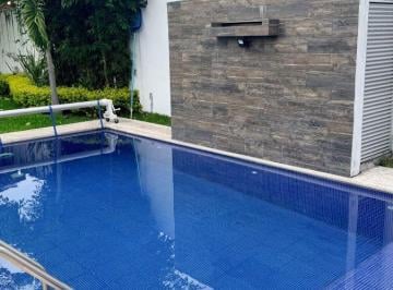 Casa de 4 habitaciones, Temixco · Venta Excelente Casa Sola Fraccionamiento Burgos con Vigilancia