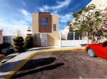 Casa en condominio · 68m² · 3 Recámaras · 2 Estacionamientos · Casa en Venta con Terreno Excedente en Ciudad del Sol - (4)