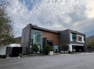 Casa de 4 habitaciones, Monterrey · Casa en Venta en Monterrey Carretera Nacional Residencial La Noria