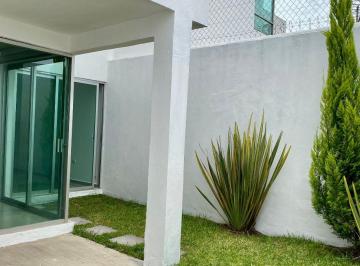Casa de 3 habitaciones, Cuautlancingo · Casa en Renta con Espacio Para Camas King Size Ubicada en Cuautlancingo Cerca de Periférico