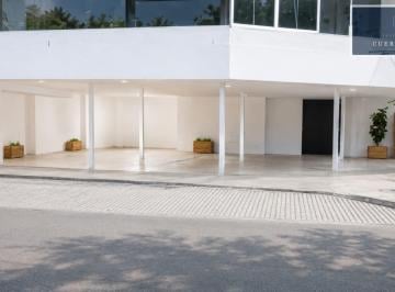 Local comercial · 830m² · 6 Estacionamientos · Local en Renta Para Franquicias en Cuernavaca