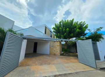 Casa de 4 habitaciones, Mérida · Casa en Venta en Altabrisa con 4 Recámaras en Mérida, Yucatán
